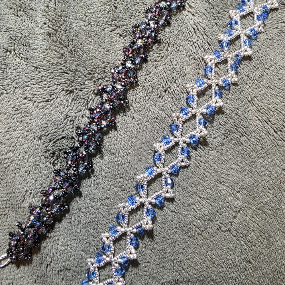 Chic Crystal Beaded Bracelets - Black Or Blue